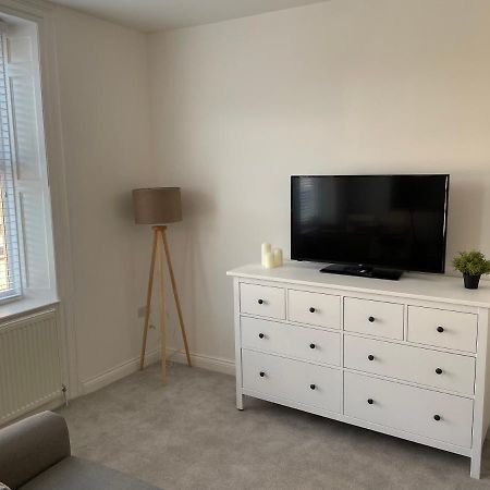 Apartment #2 - At 12 Story St Kingston upon Hull Bagian luar foto